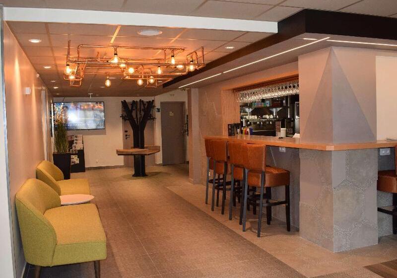 Отель Ibis Tours Nord