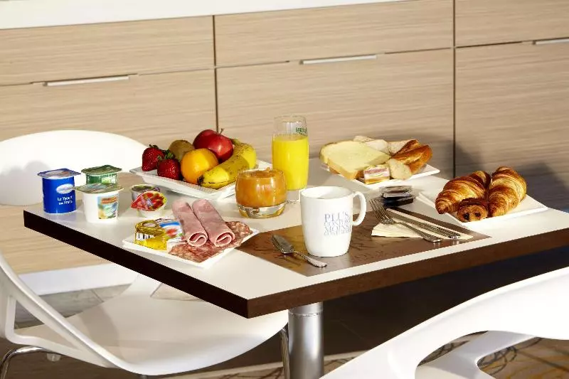 ホテル Kyriad Paris 12 Nation