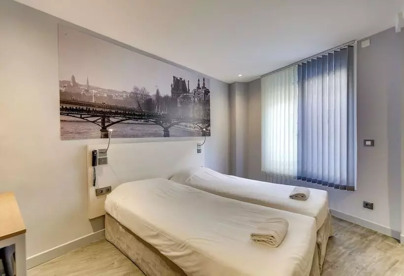 ホテル Kyriad Paris 12 Nation