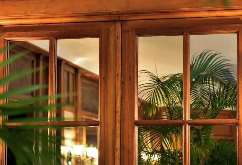 ホテル L Echiquier Opera Paris  Mgallery