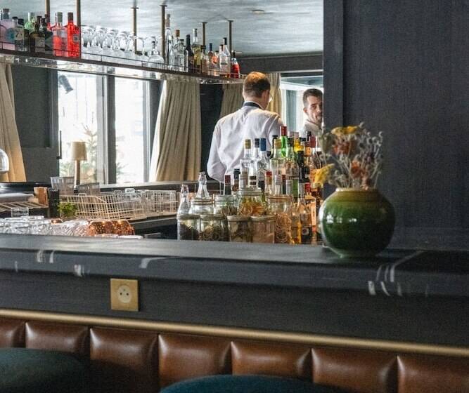 هتل Le Fitz Roy, A Beaumier