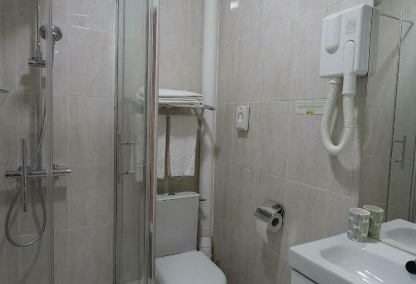 בית מלון כפרי Logis Hôtel Emeraude