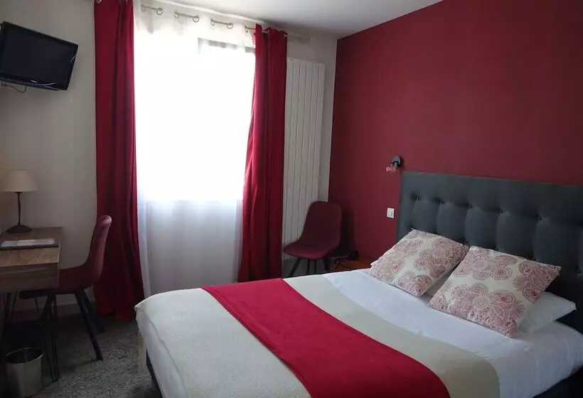 ホテル Logis Hôtel Emeraude