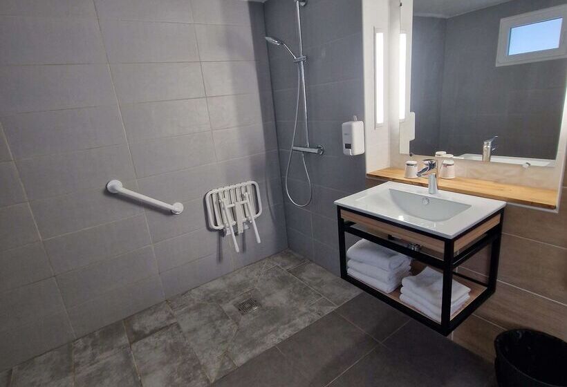 فندق Campanile Saumur