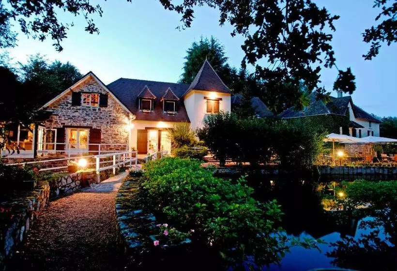 هتل Au Moulin De La Gorce