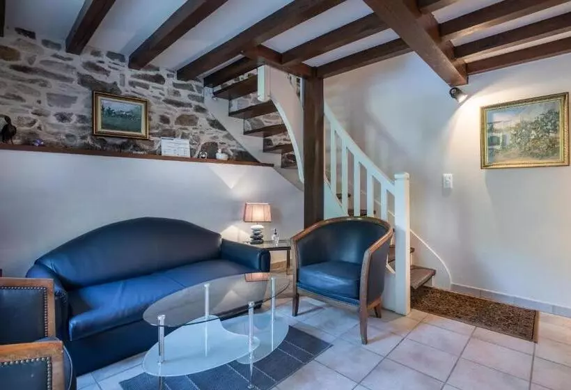 هتل Au Moulin De La Gorce