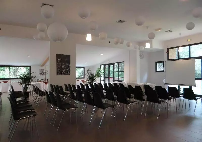 בית מלון כפרי Domaine Du Val De Ceze