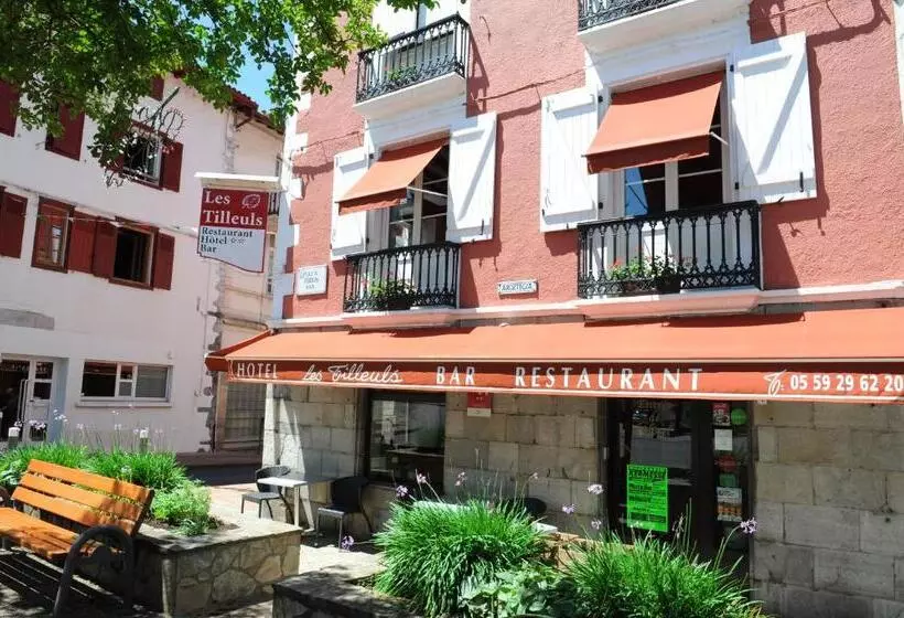 ホテル Hôtel Les Tilleuls