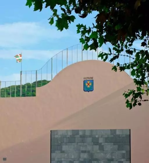 ホテル Hôtel Les Tilleuls