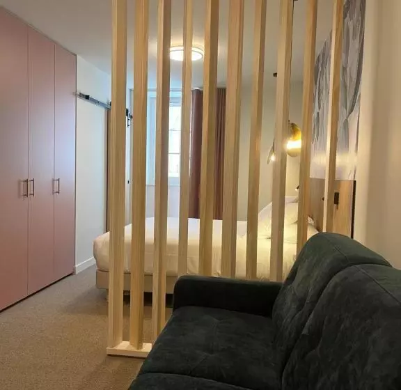 ホテル Hôtel Les Tilleuls