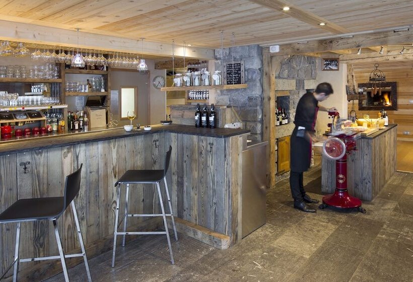 Chalet Hotel Crychar