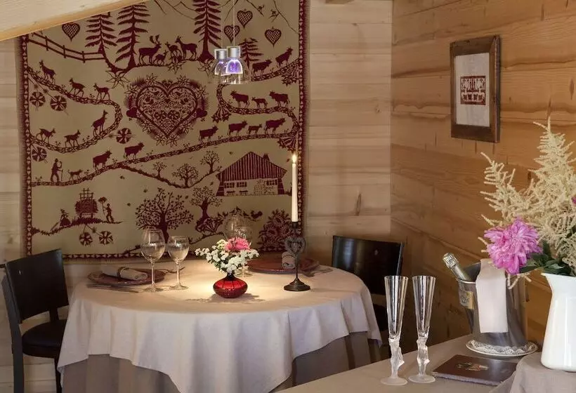 Chalet Hotel Crychar