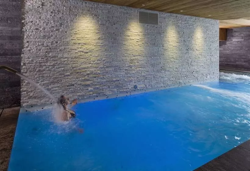 Chalet Hotel Crychar