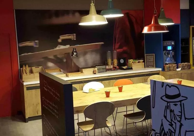 בית מלון כפרי Ibis Ales Centreville