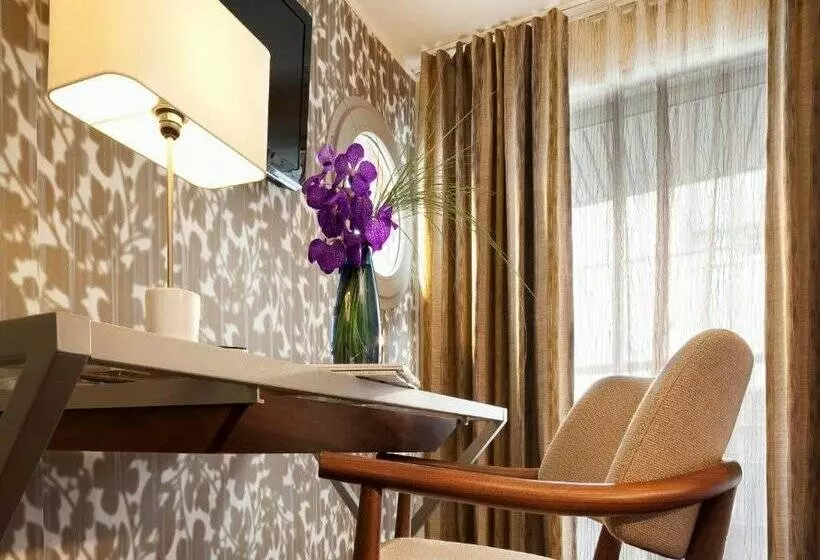 ホテル Jardins Eiffel