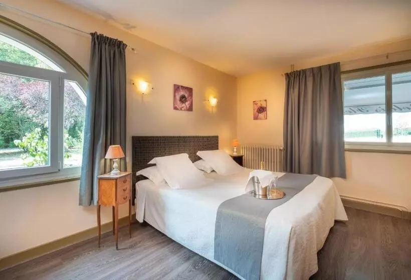 酒店 Logis Hôtel Restaurant Le Coq Hardi