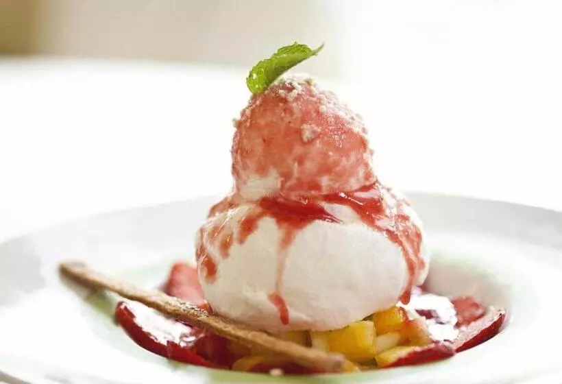 酒店 Logis Hôtel Restaurant Le Coq Hardi