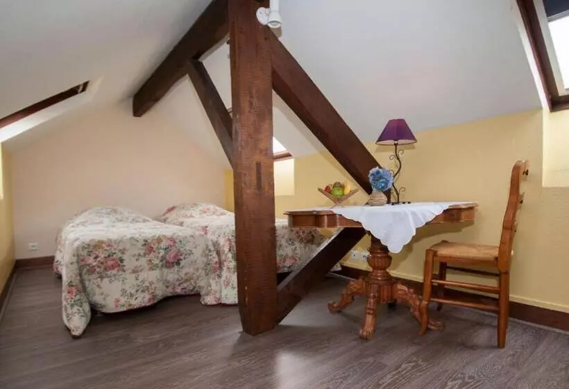 酒店 Logis Hôtel Restaurant Le Coq Hardi