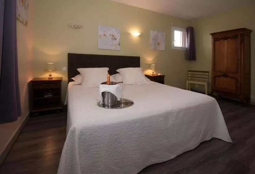 酒店 Logis Hôtel Restaurant Le Coq Hardi