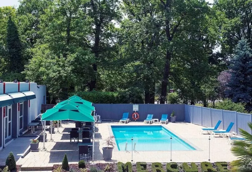 Отель Mercure Strasbourg Aeroport