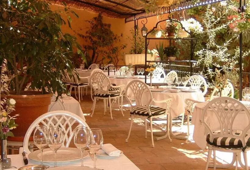 Hotel Moderne Et Pigeon