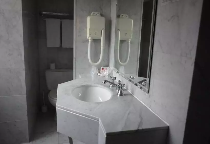 Hotel Moderne Et Pigeon