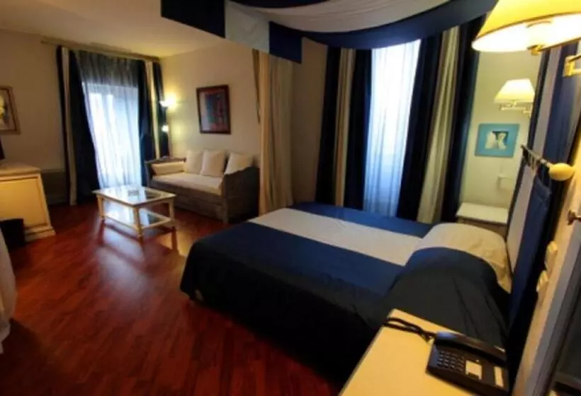 Hotel Moderne Et Pigeon