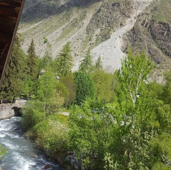 Отель Mont Olan