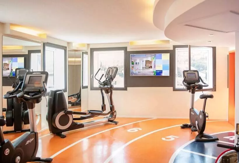 Novotel Lyon Gerland Musée des Confluences