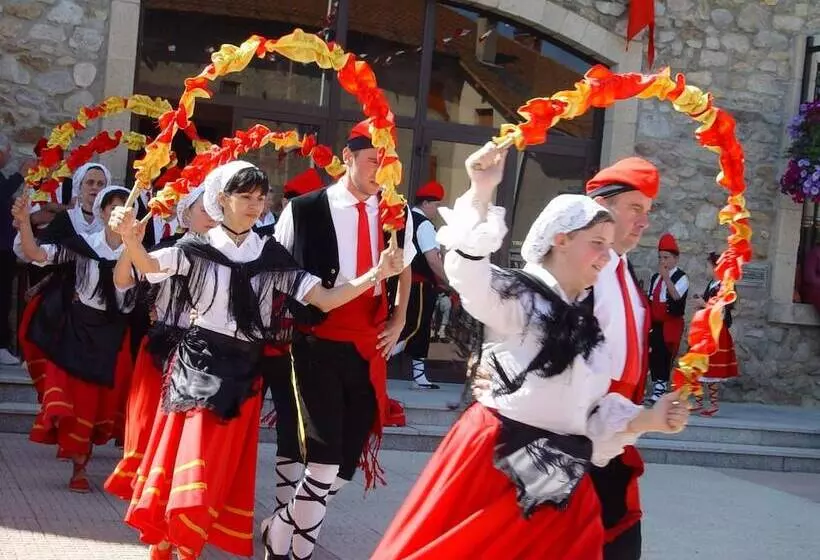 Резиденция Et Résidence Le Clos Cerdan