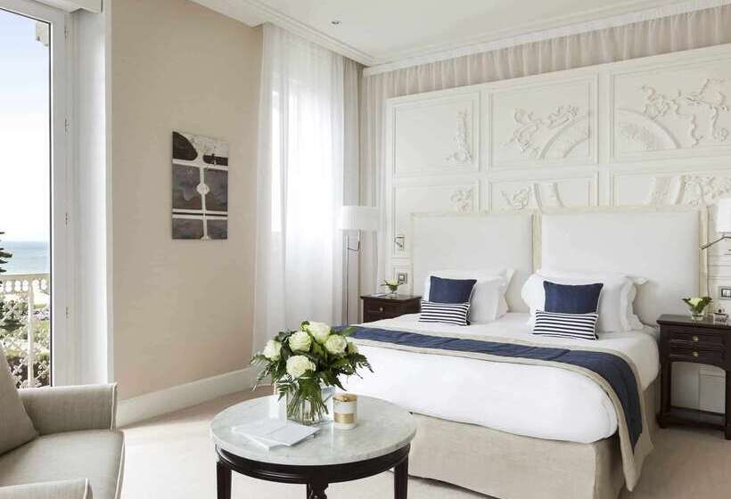 Отель Barriere Le Royal La Baule