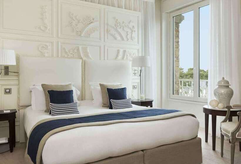 Отель Barriere Le Royal La Baule