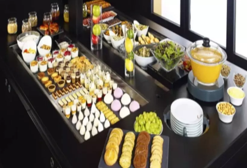 فندق Campanile Auxerre Moneteau