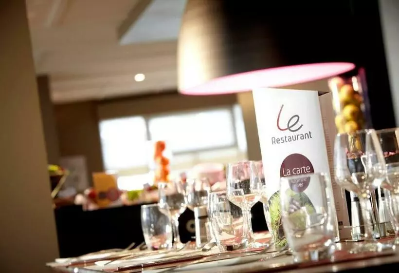 בית מלון כפרי Campanile Rennes Atalante