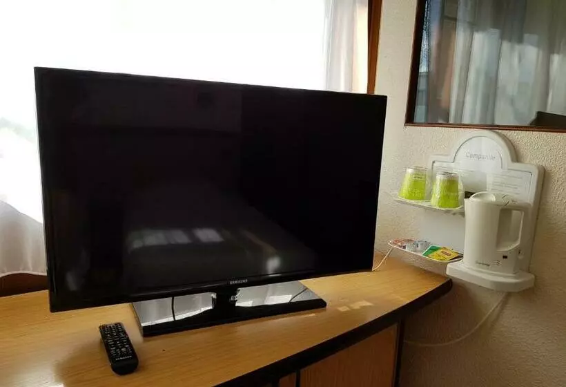 בית מלון כפרי Campanile Rennes Atalante