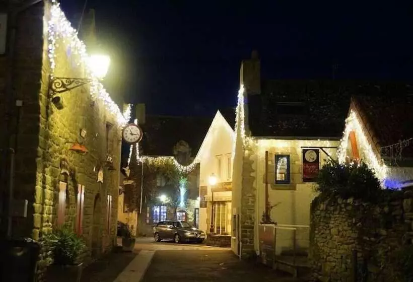 Отель De La Poste