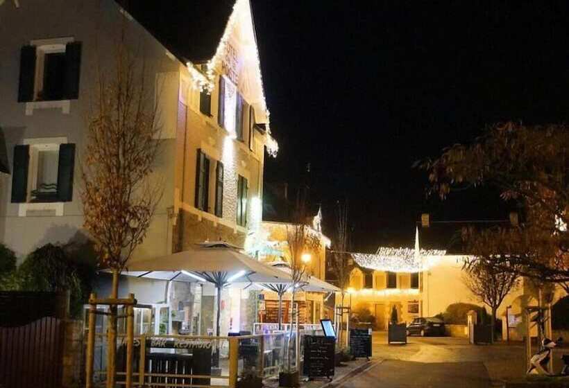 ホテル De La Poste