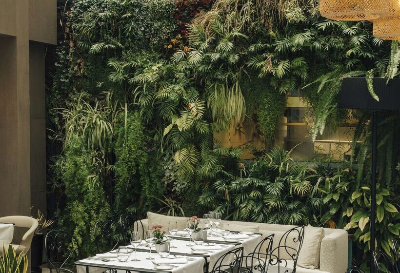 ホテル Hôtel De Sers Champs Elysées Paris