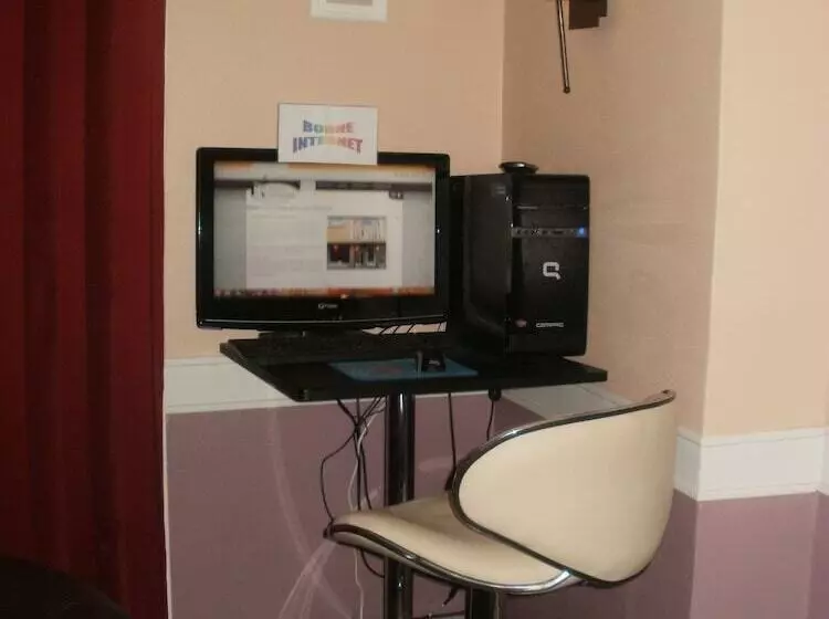 Отель Du Tricastin