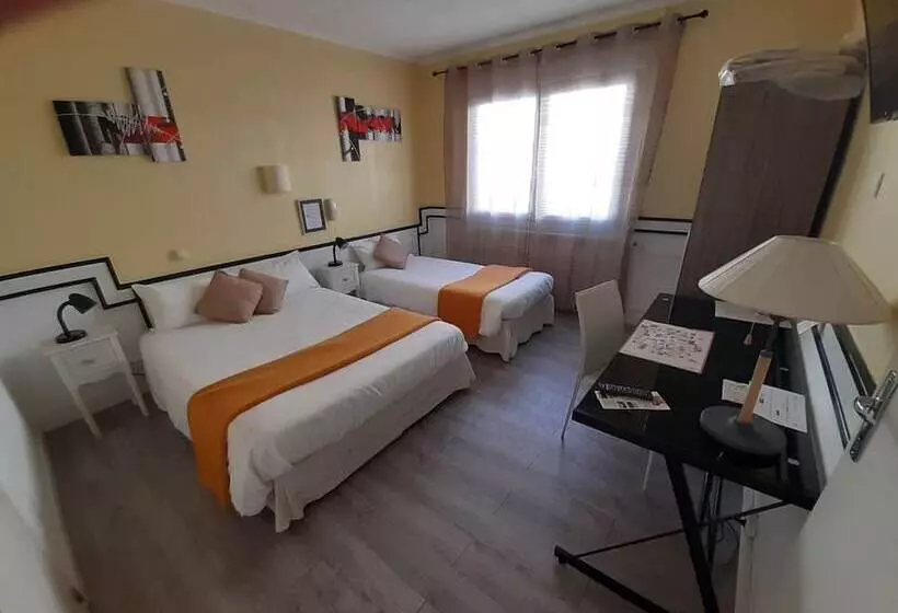 Отель Du Tricastin