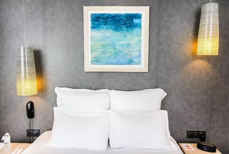 هتل Gare Saintjean