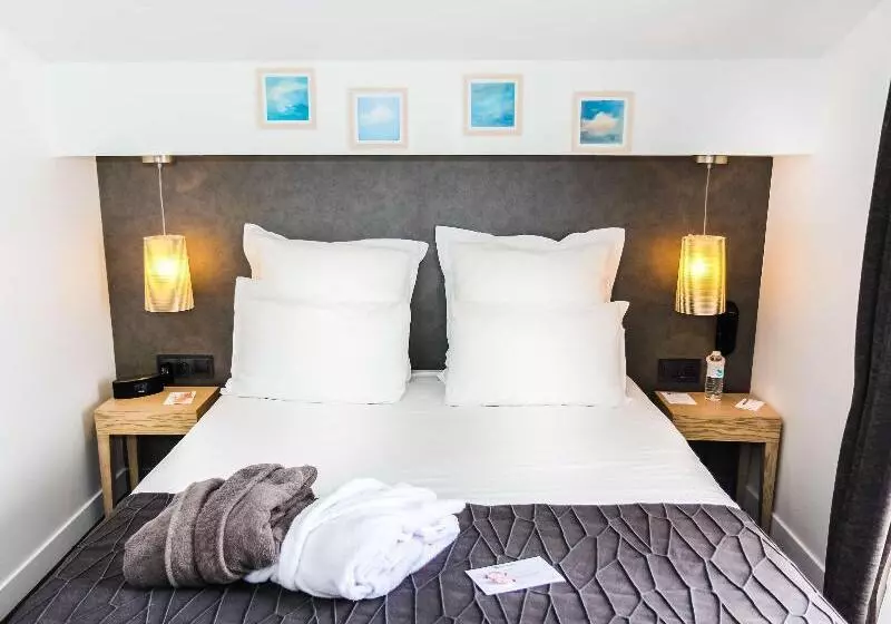 هتل Gare Saintjean