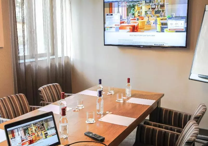 هتل Gare Saintjean