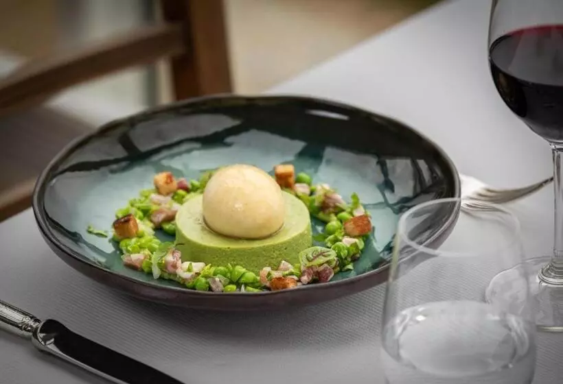 Отель Hôtel De La Plage