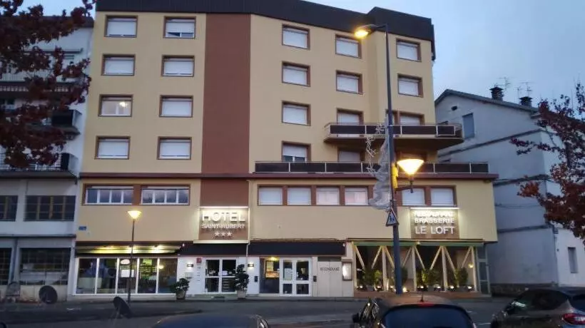 ホテル Hôtel Saint Hubert