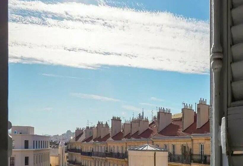 B&B HOTEL Marseille Centre Vieux PortIbis Marseille Centre Vieux Port