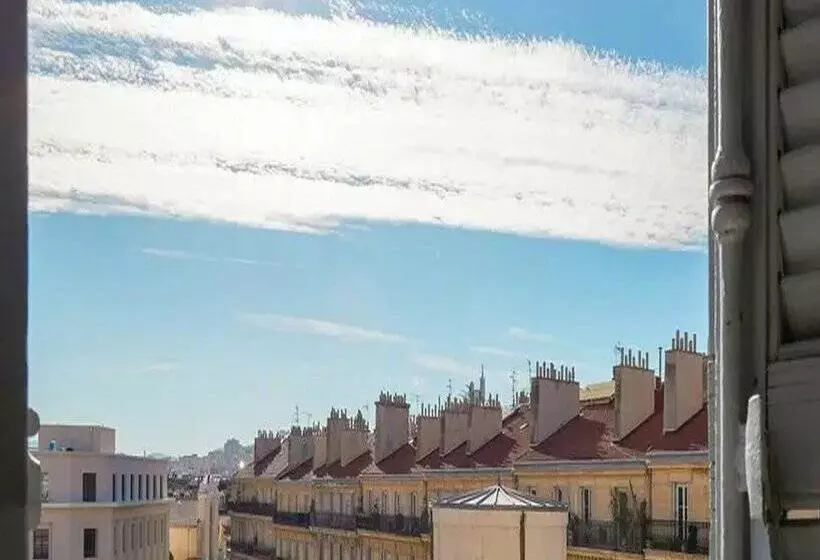 B&B HOTEL Marseille Centre Vieux PortIbis Marseille Centre Vieux Port