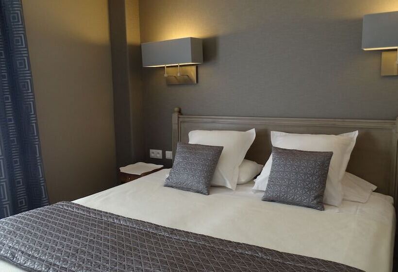 בית מלון כפרי Le Lion D'or Et Restaurant La Table Du Lion