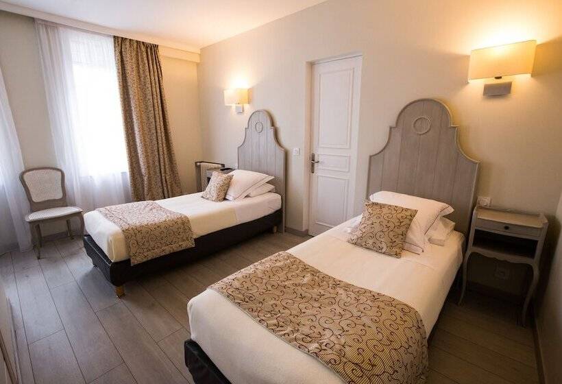 בית מלון כפרי Le Lion D'or Et Restaurant La Table Du Lion