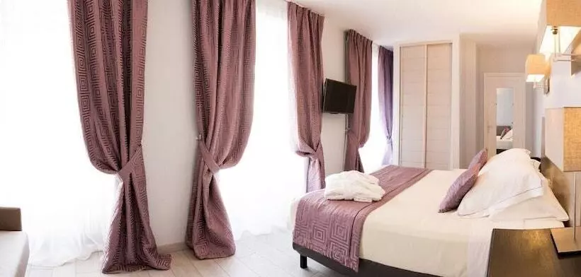 Otel Le Lion D'or Et Restaurant La Table Du Lion